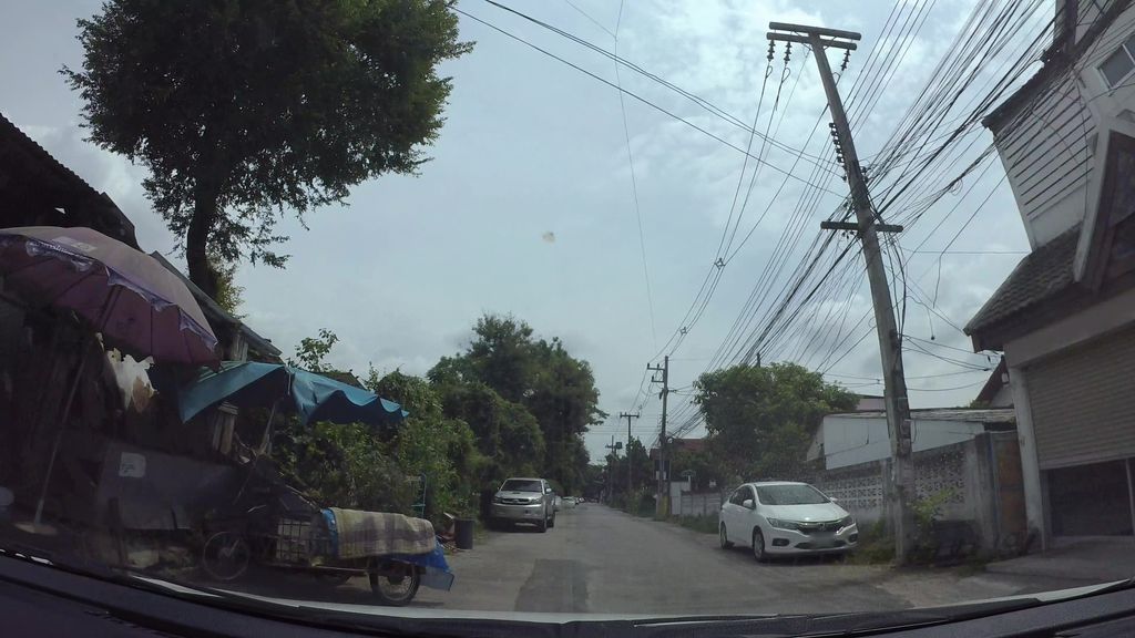 ภาพถนนตรงที่ โบราณเตี๋ยวไทย ตั้งอยู่ ถ่ายโดย kaart_3 พ.ศ. 2562 (2019) · A street-level view of where โบราณเตี๋ยวไทย · Brona Tiao Thai stands, by kaart_3 in 2562 (2019)
