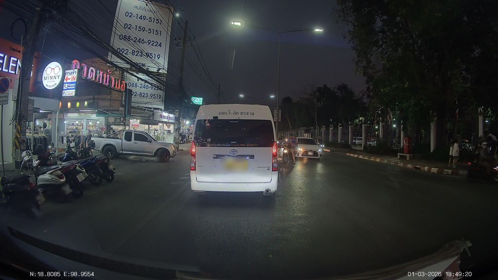 ภาพถนนตรงที่ เครปเย็นเชียงใหม่ ตั้งอยู่ ถ่ายโดย ThailandCambodia พ.ศ. 2569 (2026) · A street-level view of where เครปเย็นเชียงใหม่ · Crepe Yen Chiang Mai stands, by ThailandCambodia in 2569 (2026)