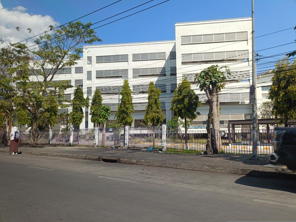 ภาพถนนตรงที่ The Steak ตั้งอยู่ ถ่ายโดย skillsy พ.ศ. 2568 (2025) · A street-level view of where The Steak stands, by skillsy in 2568 (2025)
