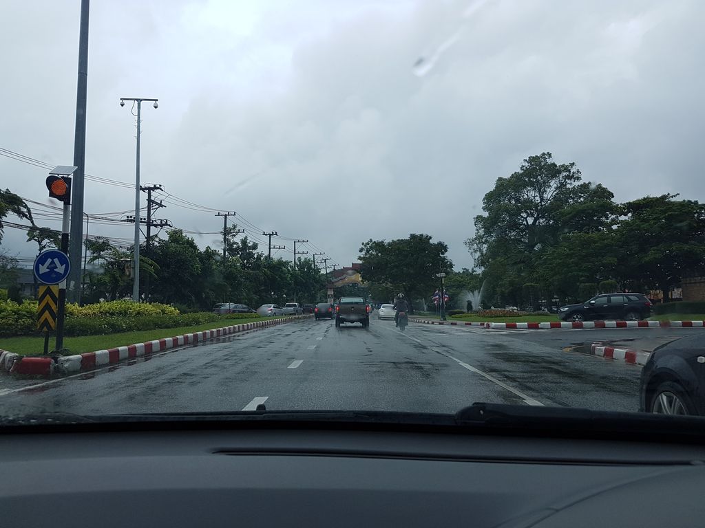 ภาพถนนตรงที่ Korbboon Estate Company Limited ตั้งอยู่ ถ่ายโดย ekkarin พ.ศ. 2561 (2018) · A street-level view of where Korbboon Estate Company Limited stands, by ekkarin in 2561 (2018)