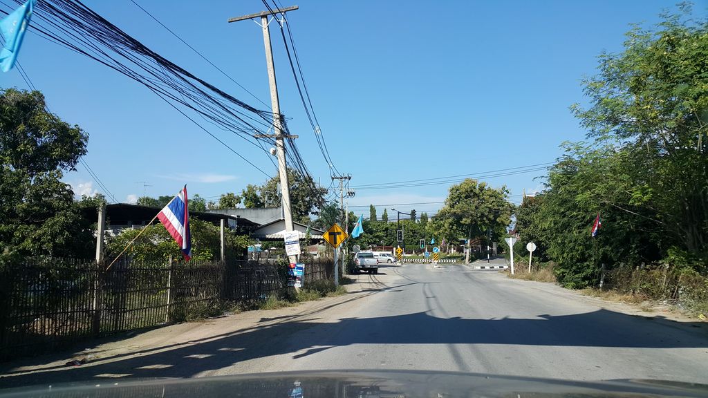 ภาพถนนตรงที่ Stang ตั้งอยู่ ถ่ายโดย jrcarlsen พ.ศ. 2559 (2016) · A street-level view of where Stang stands, by jrcarlsen in 2559 (2016)