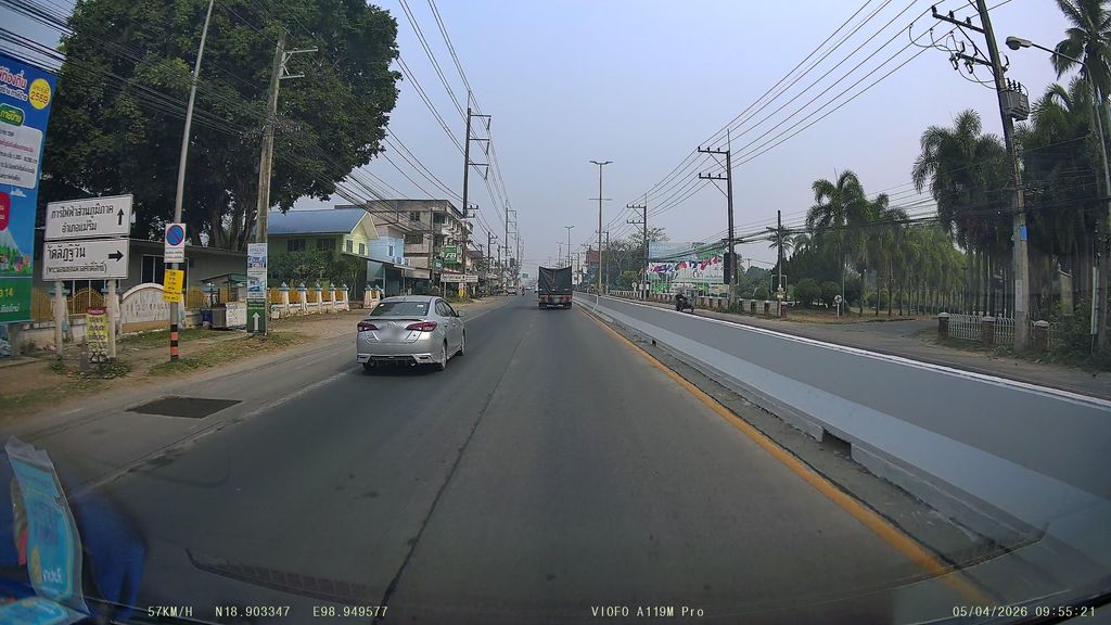 ภาพถนนตรงที่ พร้อมยา ตั้งอยู่ ถ่ายโดย ThailandCambodia พ.ศ. 2569 (2026) · A street-level view of where พร้อมยา · Pharomya stands, by ThailandCambodia in 2569 (2026)