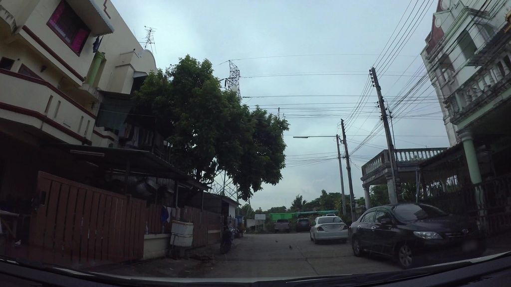 ภาพถนนตรงที่ Green House Studio ตั้งอยู่ ถ่ายโดย kaart_3 พ.ศ. 2562 (2019) · A street-level view of where Green House Studio stands, by kaart_3 in 2562 (2019)