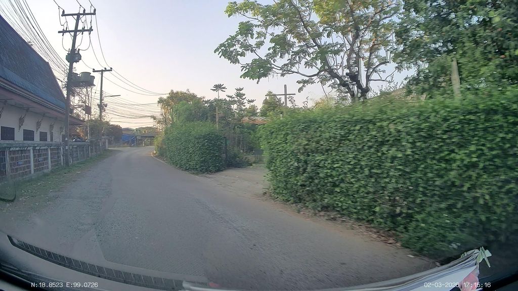 ภาพถนนตรงที่ บ้านร้องสัก ตั้งอยู่ ถ่ายโดย ThailandCambodia พ.ศ. 2569 (2026) · A street-level view of where บ้านร้องสัก · Ban Rongsak stands, by ThailandCambodia in 2569 (2026)