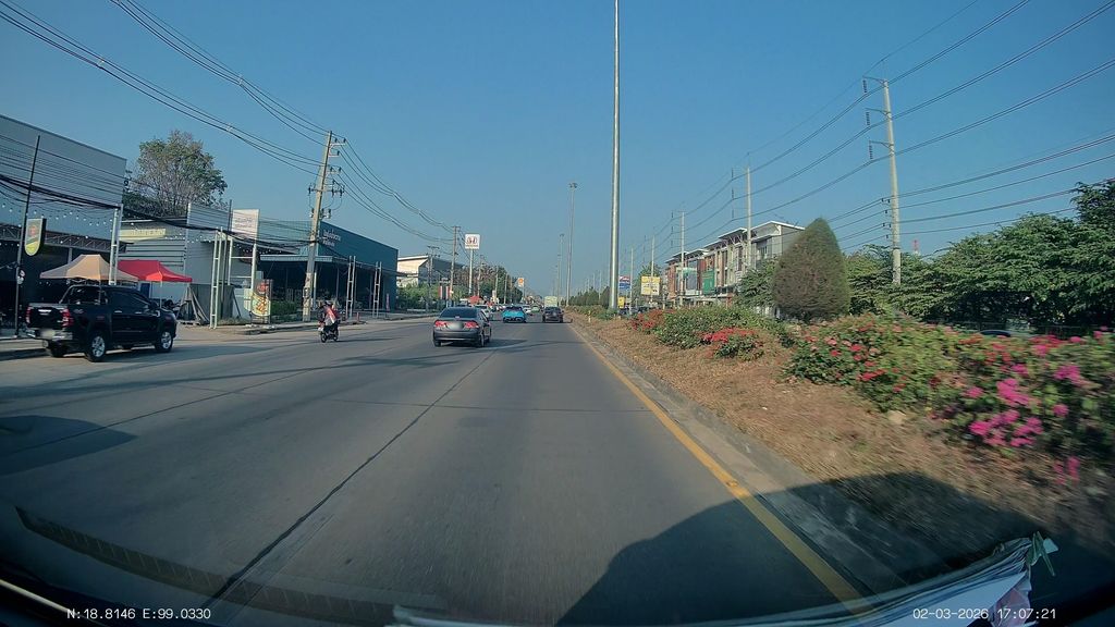 ภาพถนนตรงที่ ดีจัง หมูกะทะ ตั้งอยู่ ถ่ายโดย ThailandCambodia พ.ศ. 2569 (2026) · A street-level view of where ดีจัง หมูกะทะ · Dichang Mukatha stands, by ThailandCambodia in 2569 (2026)