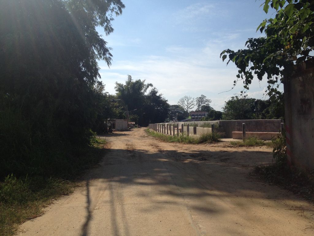 ภาพถนนตรงที่ อู่เอกเซอร์วิส ตั้งอยู่ ถ่ายโดย jimwatana พ.ศ. 2558 (2015) · A street-level view of where อู่เอกเซอร์วิส · U Eksoewit stands, by jimwatana in 2558 (2015)