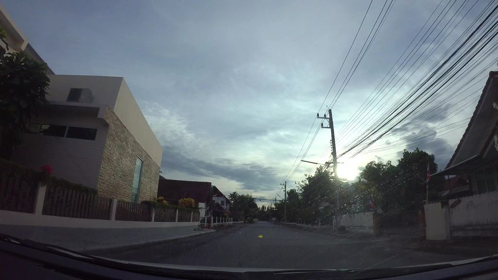 ภาพถนนตรงที่ Skin Dream Clinic ตั้งอยู่ ถ่ายโดย kaart_3 พ.ศ. 2562 (2019) · A street-level view of where Skin Dream Clinic stands, by kaart_3 in 2562 (2019)