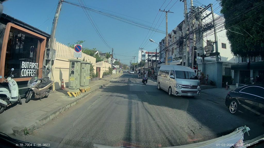 ภาพถนนตรงที่ Heuan Pak ตั้งอยู่ ถ่ายโดย ThailandCambodia พ.ศ. 2569 (2026) · A street-level view of where Heuan Pak stands, by ThailandCambodia in 2569 (2026)