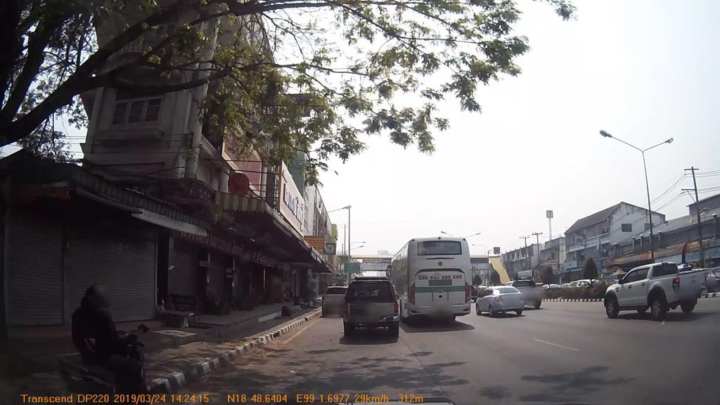 ภาพถนนตรงที่ ร้านต๋ำลำต๋ำม่วน ตั้งอยู่ ถ่ายโดย mapcreator พ.ศ. 2562 (2019) · A street-level view of where ร้านต๋ำลำต๋ำม่วน · Ran Tamlam Tam Muan stands, by mapcreator in 2562 (2019)