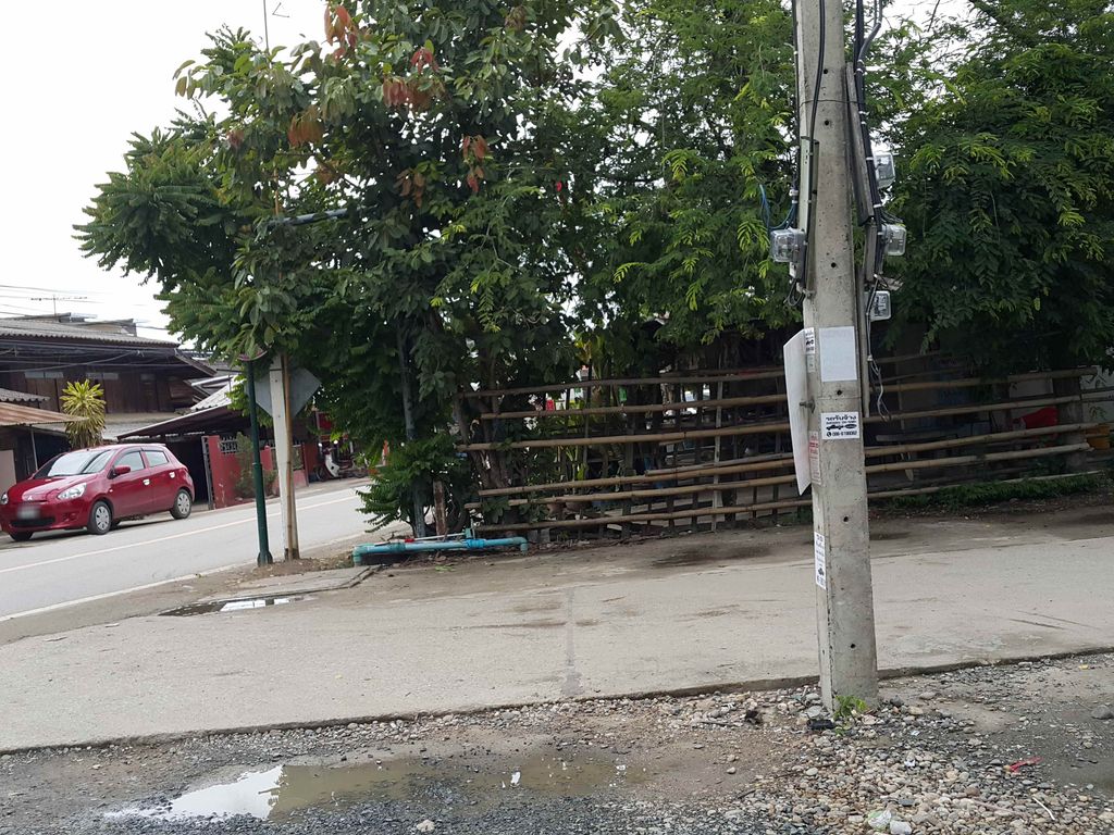 ภาพถนนตรงที่ โกดังข้าวสาร เชียงใหม่ ผลิตและจำหน่ายข้าวสาร ราคาโรงสี โทร. 0995459044 ตั้งอยู่ ถ่ายโดย jrcarlsen พ.ศ. 2558 (2015) · A street-level view of where โกดังข้าวสาร เชียงใหม่ ผลิตและจำหน่ายข้าวสาร ราคาโรงสี โทร. 0995459044 · Kodangkhaosan Chiang Mai Phlit Laechamnai Khaosan Rakharongsi Tho. 0995459044 stands, by jrcarlsen in 2558 (2015)