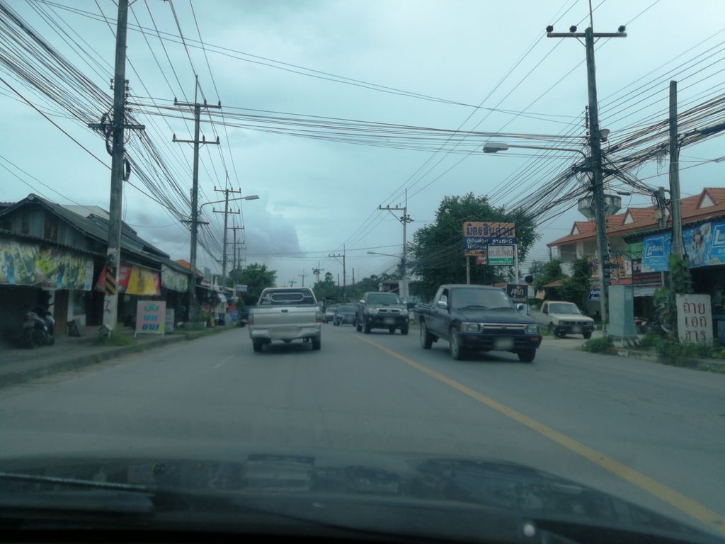 ภาพถนนตรงที่ แยมมี่เครปญี่ปุ่น ตั้งอยู่ ถ่ายโดย chanon พ.ศ. 2561 (2018) · A street-level view of where แยมมี่เครปญี่ปุ่น · Yaem Mi Crepe Yipun stands, by chanon in 2561 (2018)