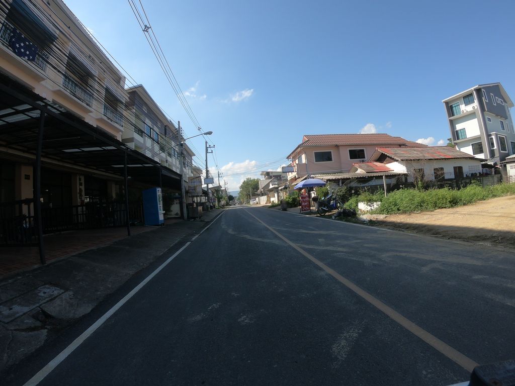 ภาพถนนตรงที่ GZ Thailand ตั้งอยู่ ถ่ายโดย chanuwath_grab พ.ศ. 2562 (2019) · A street-level view of where GZ Thailand stands, by chanuwath_grab in 2562 (2019)