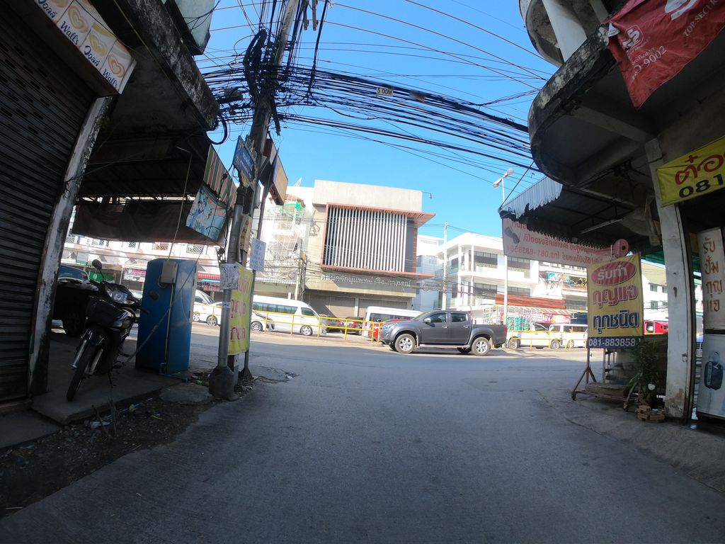 ภาพถนนตรงที่ Net69 custom parts ตั้งอยู่ ถ่ายโดย chanuwath_grab พ.ศ. 2562 (2019) · A street-level view of where Net69 custom parts stands, by chanuwath_grab in 2562 (2019)