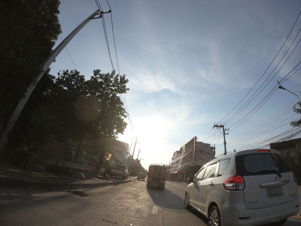 ภาพถนนตรงที่ Lotto Chiang Mai ตั้งอยู่ ถ่ายโดย chanuwath_grab พ.ศ. 2562 (2019) · A street-level view of where Lotto Chiang Mai stands, by chanuwath_grab in 2562 (2019)