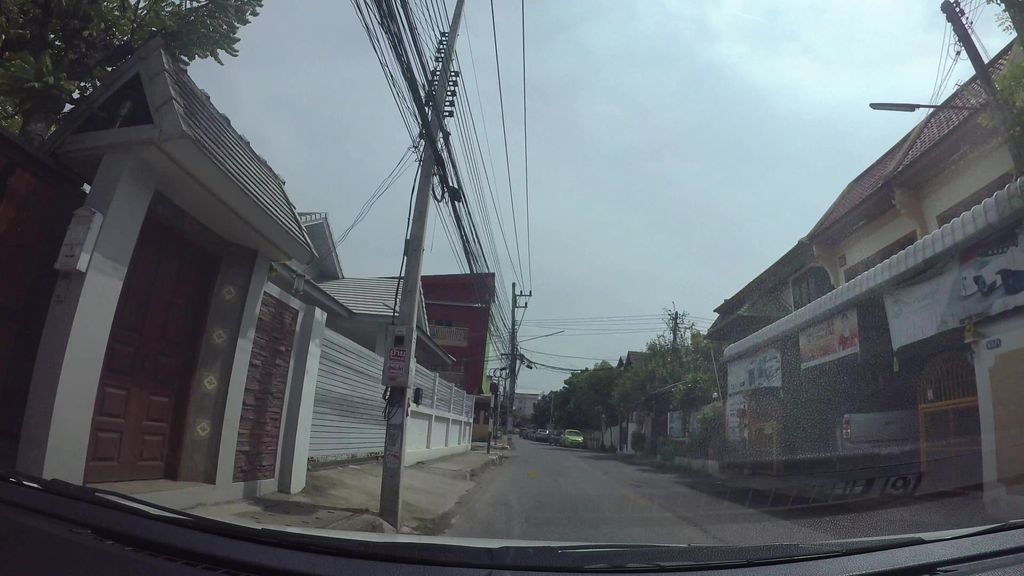 ภาพถนนตรงที่ สหบาน (Sahabaan.Coffee) ตั้งอยู่ ถ่ายโดย kaart_3 พ.ศ. 2562 (2019) · A street-level view of where สหบาน (Sahabaan.Coffee) stands, by kaart_3 in 2562 (2019)