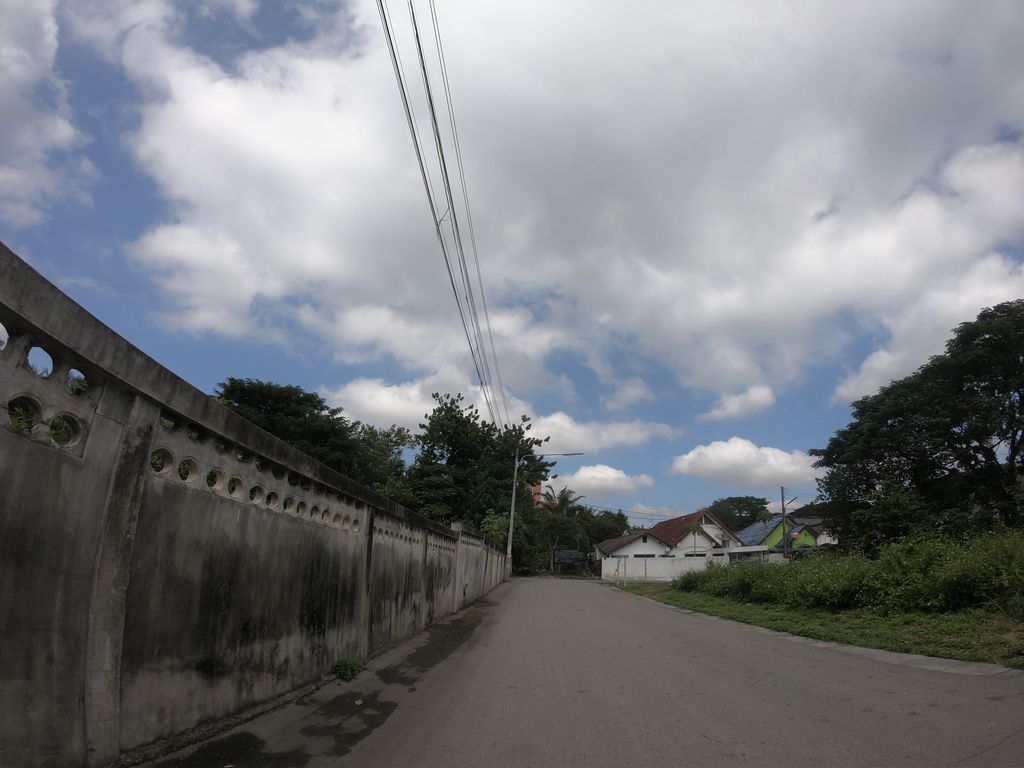 ภาพถนนตรงที่ Double J Hotel ตั้งอยู่ ถ่ายโดย chanuwath_grab พ.ศ. 2562 (2019) · A street-level view of where Double J Hotel stands, by chanuwath_grab in 2562 (2019)