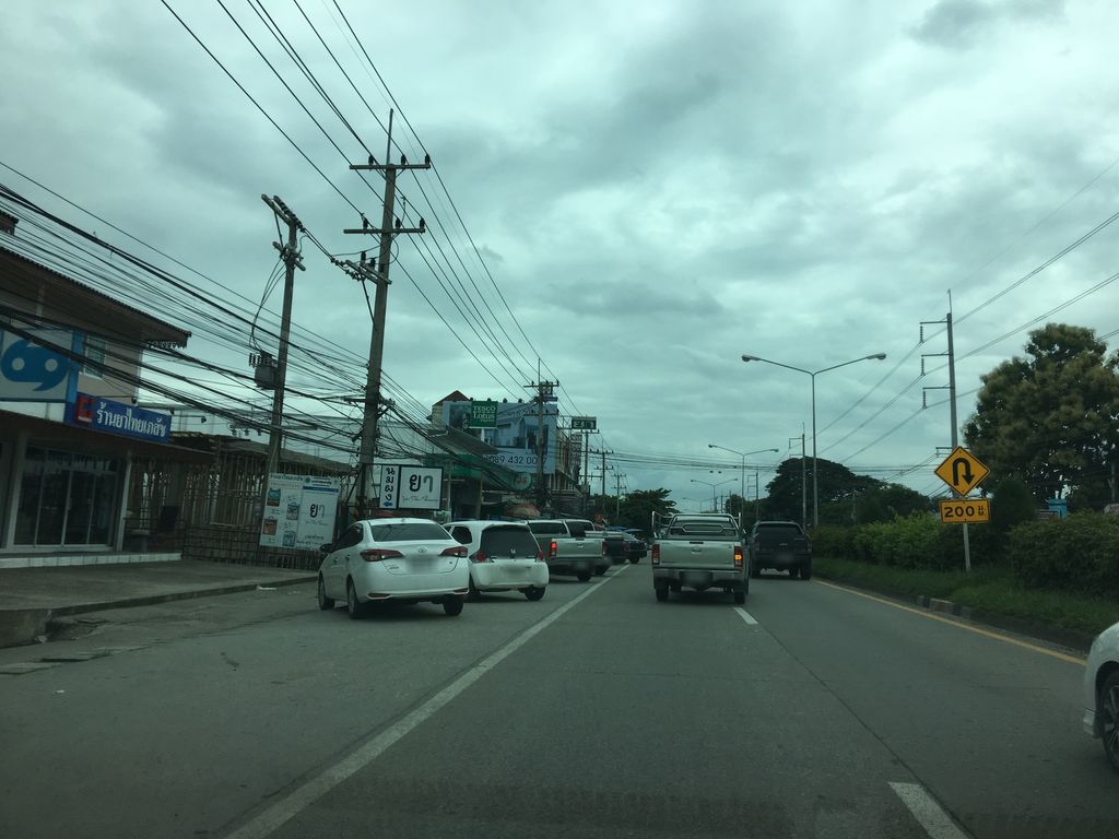 ภาพถนนตรงที่ อิแม่กาแฟ ตั้งอยู่ ถ่ายโดย wapriz พ.ศ. 2561 (2018) · A street-level view of where อิแม่กาแฟ · Imaekafae stands, by wapriz in 2561 (2018)