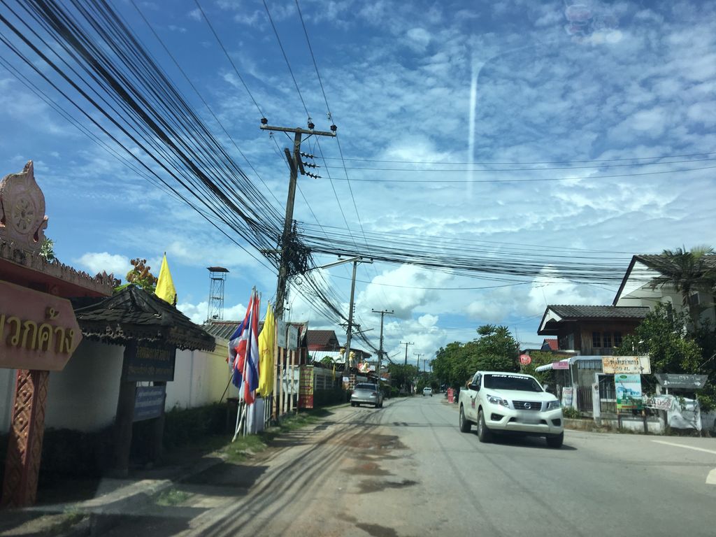 ภาพถนนตรงที่ วัดบวกค้าง ต.บวกค้าง อ.สันกำแพง เชียงใหม่ ตั้งอยู่ ถ่ายโดย wapriz พ.ศ. 2561 (2018) · A street-level view of where วัดบวกค้าง ต.บวกค้าง อ.สันกำแพง เชียงใหม่ · Wat Buakkhang Ta.buakkhang A.San Kamphaeng Chiang Mai stands, by wapriz in 2561 (2018)
