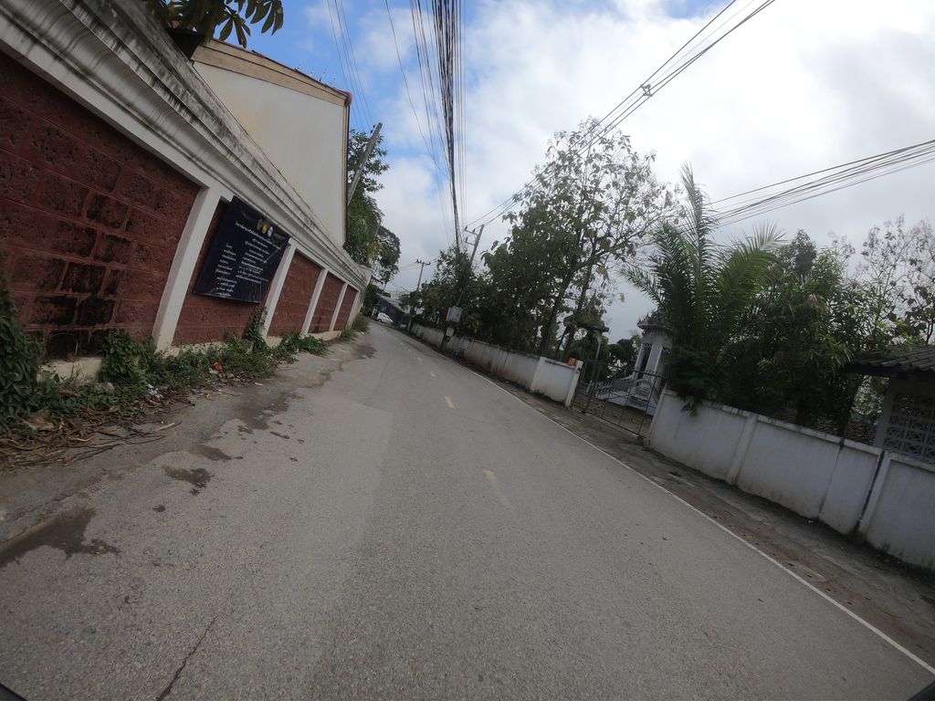 ภาพถนนตรงที่ บ้านป่าตาล ตั้งอยู่ ถ่ายโดย chanuwath_grab พ.ศ. 2562 (2019) · A street-level view of where บ้านป่าตาล · Ban Pa Tan stands, by chanuwath_grab in 2562 (2019)
