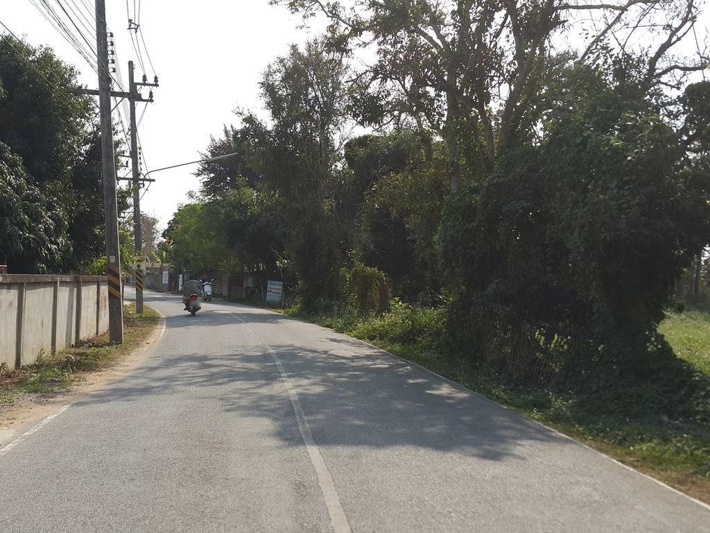 ภาพถนนตรงที่ สถานรับเลี้ยงเด็กบ้านครูจิตร ตั้งอยู่ ถ่ายโดย jrcarlsen พ.ศ. 2558 (2015) · A street-level view of where สถานรับเลี้ยงเด็กบ้านครูจิตร · Sathan Rap Liang Dek Ban Khru Chit stands, by jrcarlsen in 2558 (2015)