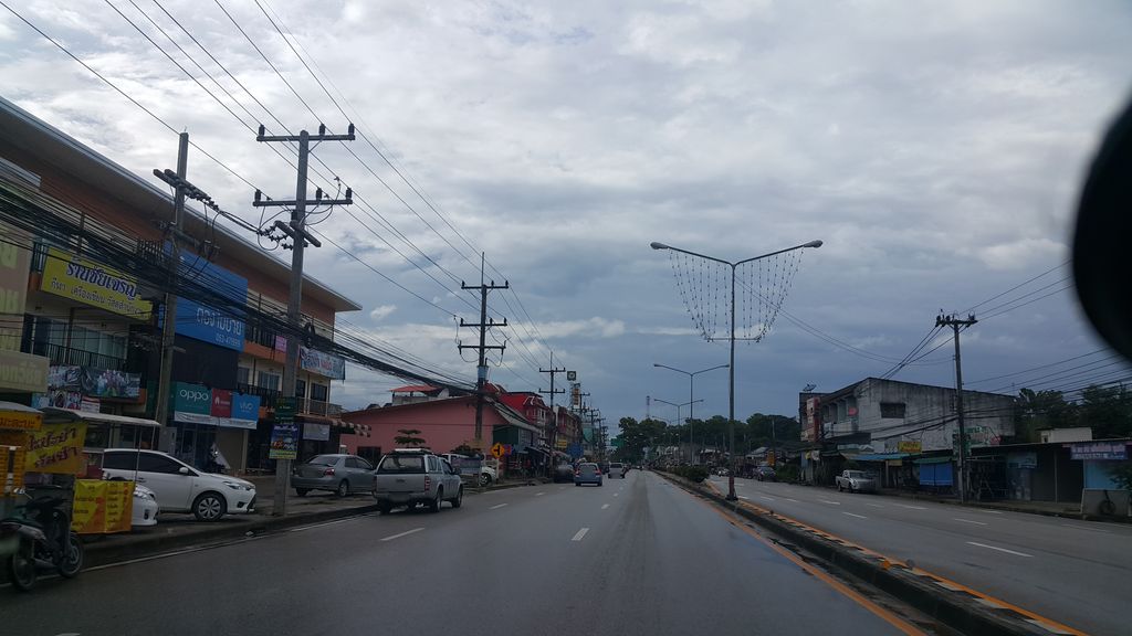 ภาพถนนตรงที่ ร้านยาซีเอ็กซ์พลัส ตั้งอยู่ ถ่ายโดย jrcarlsen พ.ศ. 2559 (2016) · A street-level view of where ร้านยาซีเอ็กซ์พลัส · C Ek Plus Pharmacy stands, by jrcarlsen in 2559 (2016)