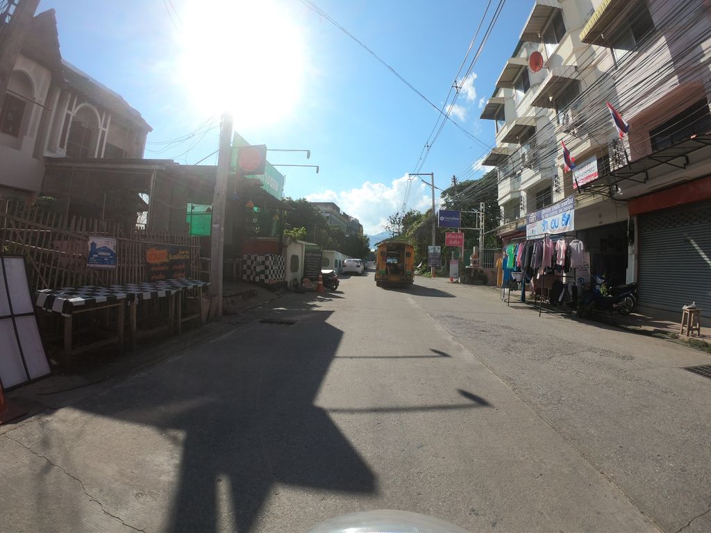ภาพถนนตรงที่ P&M Nail Smile Chiangmai ตั้งอยู่ ถ่ายโดย chanuwath_grab พ.ศ. 2562 (2019) · A street-level view of where P&M Nail Smile Chiangmai stands, by chanuwath_grab in 2562 (2019)