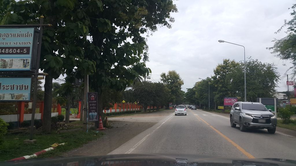 ภาพถนนตรงที่ สถานีกาแฟ By Nancy ตั้งอยู่ ถ่ายโดย jrcarlsen พ.ศ. 2561 (2018) · A street-level view of where สถานีกาแฟ By Nancy stands, by jrcarlsen in 2561 (2018)