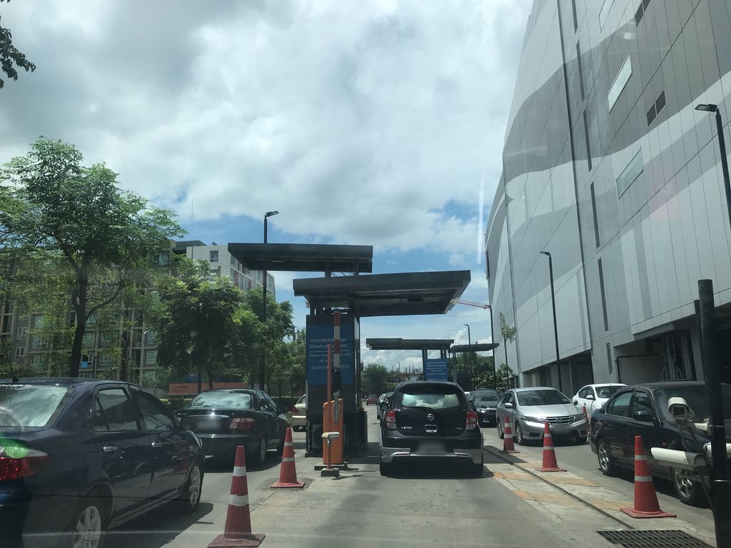 ภาพถนนตรงที่ Boon Tong Kee - Thailand ตั้งอยู่ ถ่ายโดย prasert พ.ศ. 2561 (2018) · A street-level view of where Boon Tong Kee - Thailand stands, by prasert in 2561 (2018)