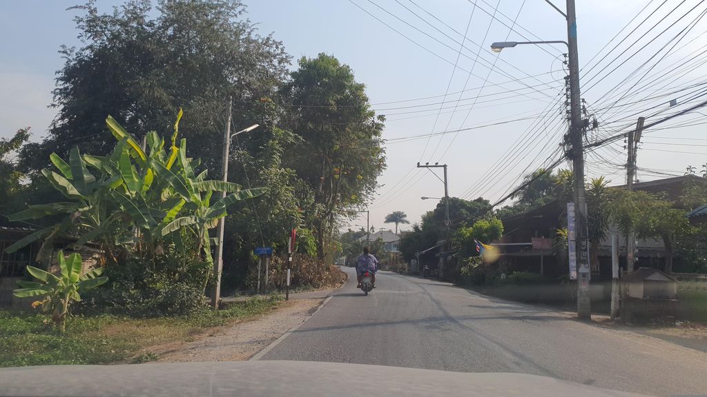 ภาพถนนตรงที่ Come on coffee คำออน คอฟฟี่ ตั้งอยู่ ถ่ายโดย jrcarlsen พ.ศ. 2566 (2023) · A street-level view of where Come on coffee คำออน คอฟฟี่ stands, by jrcarlsen in 2566 (2023)