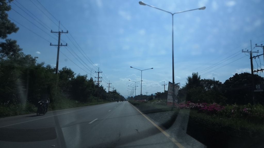ภาพถนนตรงที่ ร้าน ดีดี คอฟฟี่ช็อป ตั้งอยู่ ถ่ายโดย charlesano พ.ศ. 2561 (2018) · A street-level view of where ร้าน ดีดี คอฟฟี่ช็อป · Ran Didi Coffee Shop stands, by charlesano in 2561 (2018)