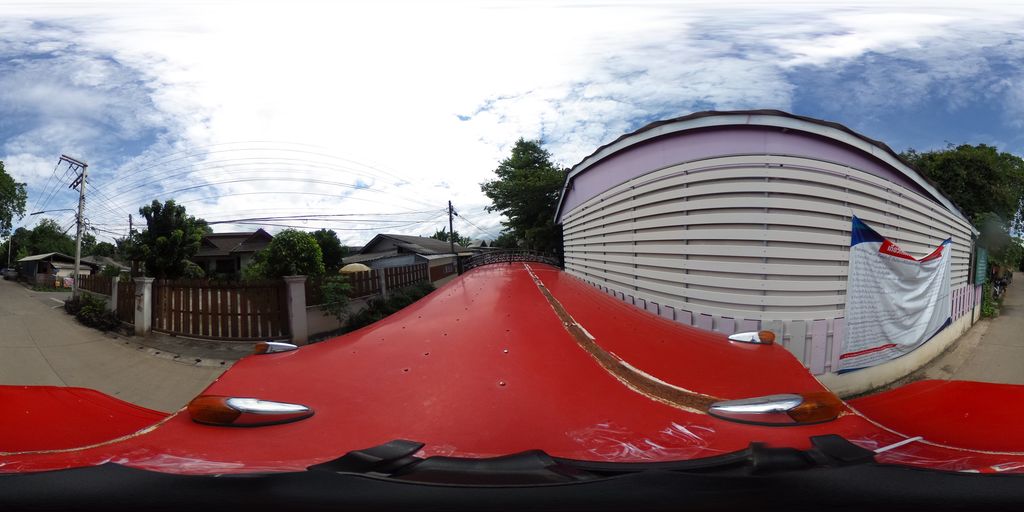 ภาพถนนตรงที่ ร้านขายของชำน้องแดง ตั้งอยู่ ถ่ายโดย kavinda พ.ศ. 2562 (2019) · A street-level view of where ร้านขายของชำน้องแดง · Nong Daeng Grocery shop stands, by kavinda in 2562 (2019)