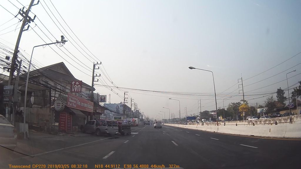 ภาพถนนตรงที่ กลม กลม ซาลอน ตั้งอยู่ ถ่ายโดย mapcreator พ.ศ. 2562 (2019) · A street-level view of where กลม กลม ซาลอน · Klom Klom Salon stands, by mapcreator in 2562 (2019)
