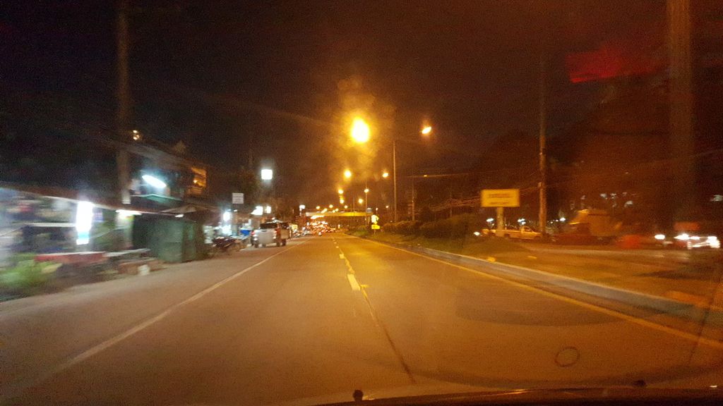 ภาพถนนตรงที่ บ้านแม่ลัว ตั้งอยู่ ถ่ายโดย silamanee พ.ศ. 2561 (2018) · A street-level view of where บ้านแม่ลัว · Ban Maelua stands, by silamanee in 2561 (2018)