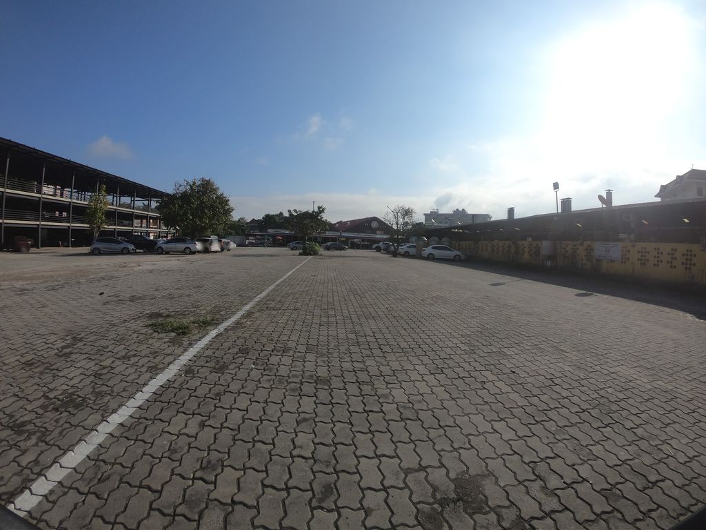 ภาพถนนตรงที่ A Kap Shop ตั้งอยู่ ถ่ายโดย chanuwath_grab พ.ศ. 2562 (2019) · A street-level view of where A Kap Shop stands, by chanuwath_grab in 2562 (2019)