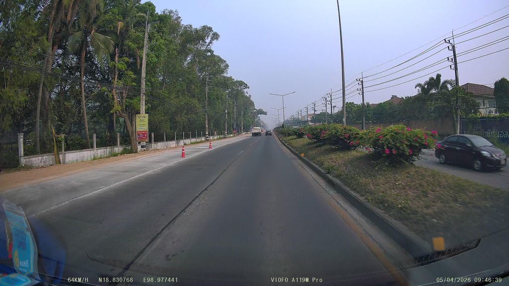 ภาพถนนตรงที่ ตลาดแม่มาลัย อ.แม่แตง ตั้งอยู่ ถ่ายโดย ThailandCambodia พ.ศ. 2569 (2026) · A street-level view of where ตลาดแม่มาลัย อ.แม่แตง · Mae Malai A.Mae Taeng Market stands, by ThailandCambodia in 2569 (2026)