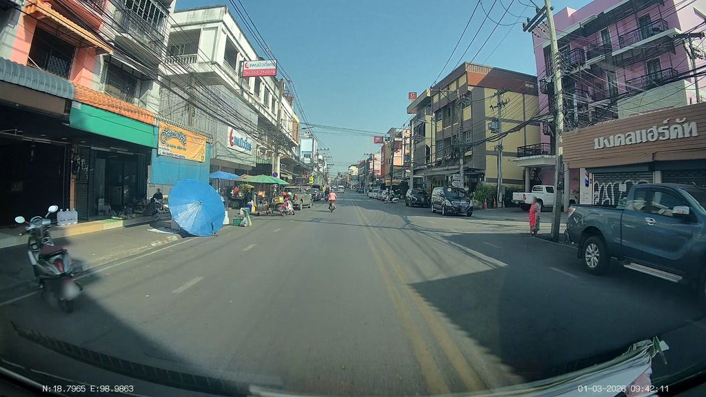 ภาพถนนตรงที่ Doze Hostel ตั้งอยู่ ถ่ายโดย ThailandCambodia พ.ศ. 2569 (2026) · A street-level view of where Doze Hostel stands, by ThailandCambodia in 2569 (2026)