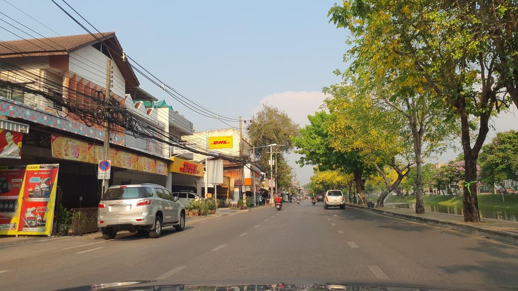 ภาพถนนตรงที่ หจก.ทรัพย์ไพศาลค้าข้าว ตั้งอยู่ ถ่ายโดย jrcarlsen พ.ศ. 2565 (2022) · A street-level view of where หจก.ทรัพย์ไพศาลค้าข้าว · .sap Phaisan Khakhao Partnership stands, by jrcarlsen in 2565 (2022)