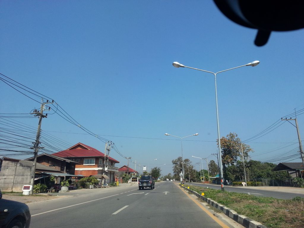 ภาพถนนตรงที่ สันต้นเปาพาณิชย์ ตั้งอยู่ ถ่ายโดย mishari พ.ศ. 2558 (2015) · A street-level view of where สันต้นเปาพาณิชย์ · San Ton Pao Phanit stands, by mishari in 2558 (2015)