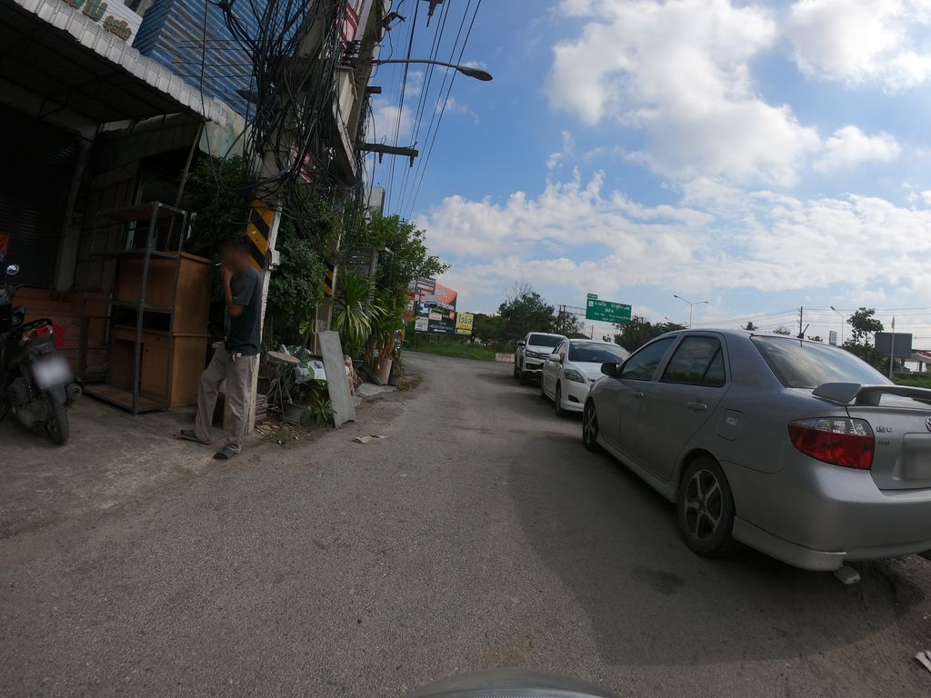 ภาพถนนตรงที่ Flavor Chiang Mai ตั้งอยู่ ถ่ายโดย chanuwath_grab พ.ศ. 2562 (2019) · A street-level view of where Flavor Chiang Mai stands, by chanuwath_grab in 2562 (2019)