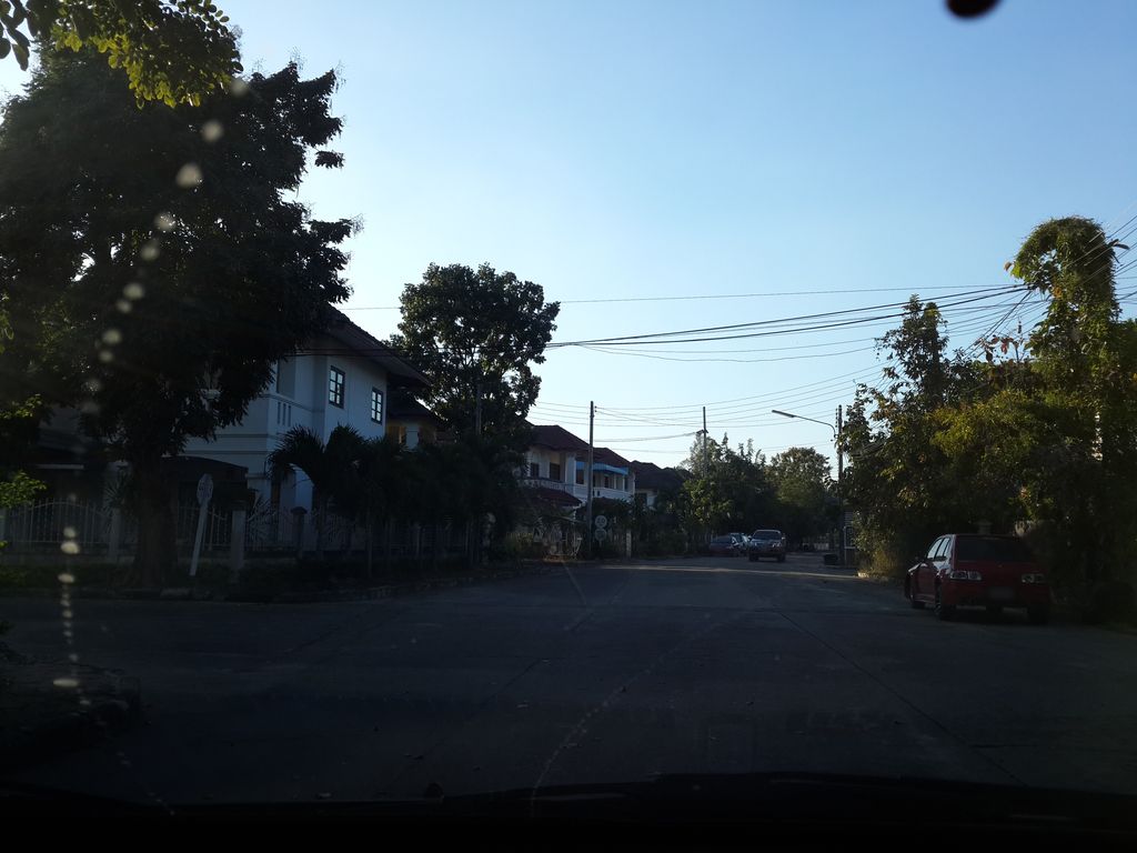 ภาพถนนตรงที่ P.K.Air Service ตั้งอยู่ ถ่ายโดย mishari พ.ศ. 2557 (2014) · A street-level view of where P.K.Air Service stands, by mishari in 2557 (2014)