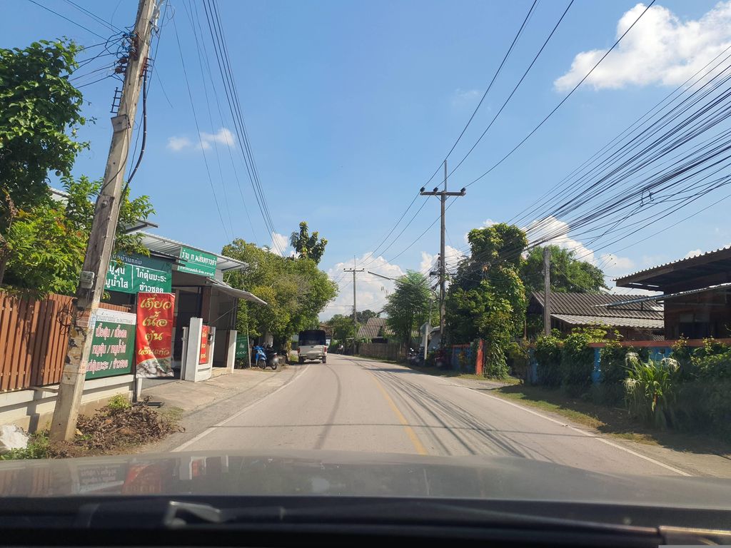 ภาพถนนตรงที่ ร้านถูกดี สาขาแลงมาตอย (รับบัตรประชารัฐ&คนละครึ่ง, ไทยช่วยไทย) ตั้งอยู่ ถ่ายโดย jrcarlsen พ.ศ. 2566 (2023) · A street-level view of where ร้านถูกดี สาขาแลงมาตอย (รับบัตรประชารัฐ&คนละครึ่ง, ไทยช่วยไทย) · Ran Thukdi Sakha Laengmatya (rapbat Pracha Rat&khonlakhrueng, Thaichuaithai) stands, by jrcarlsen in 2566 (2023)