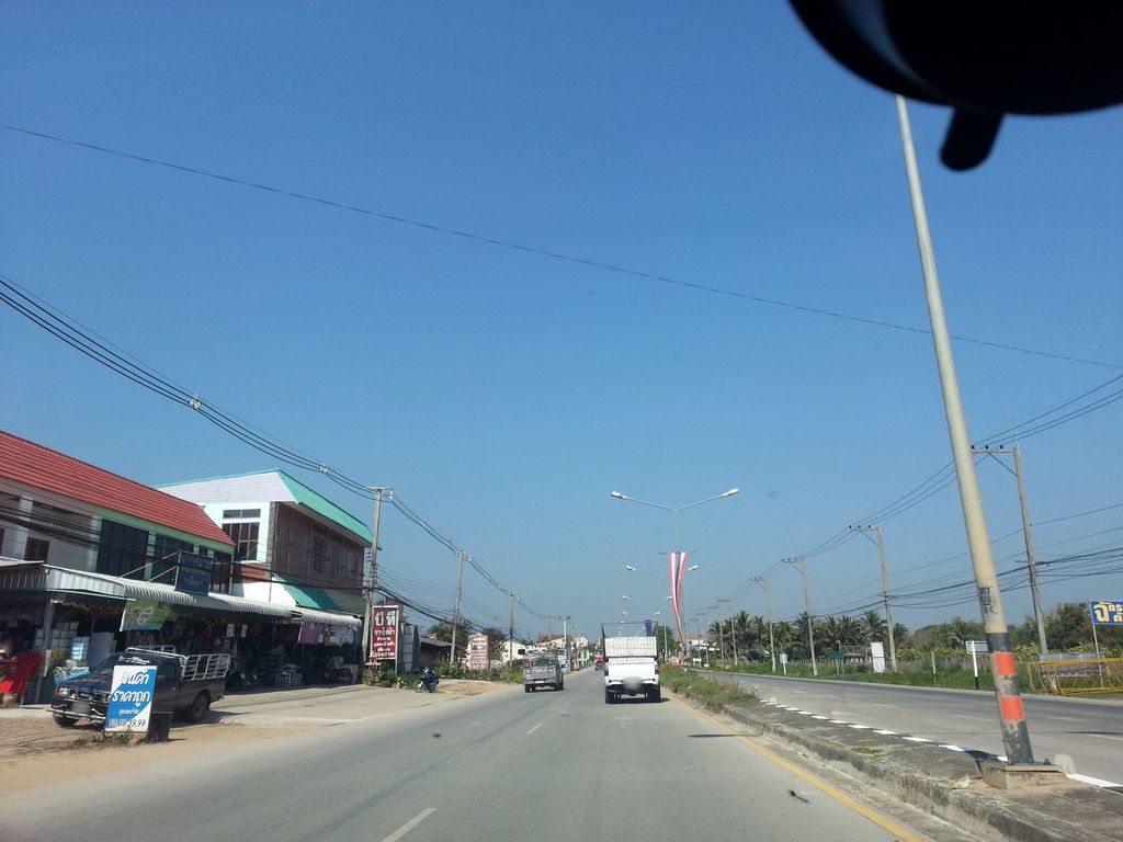 ภาพถนนตรงที่ เฮงเจริญเฟอร์นิเจอร์ ไชยปราการ ตั้งอยู่ ถ่ายโดย mishari พ.ศ. 2558 (2015) · A street-level view of where เฮงเจริญเฟอร์นิเจอร์ ไชยปราการ · Hengcherin Furniture Chai Prakan stands, by mishari in 2558 (2015)