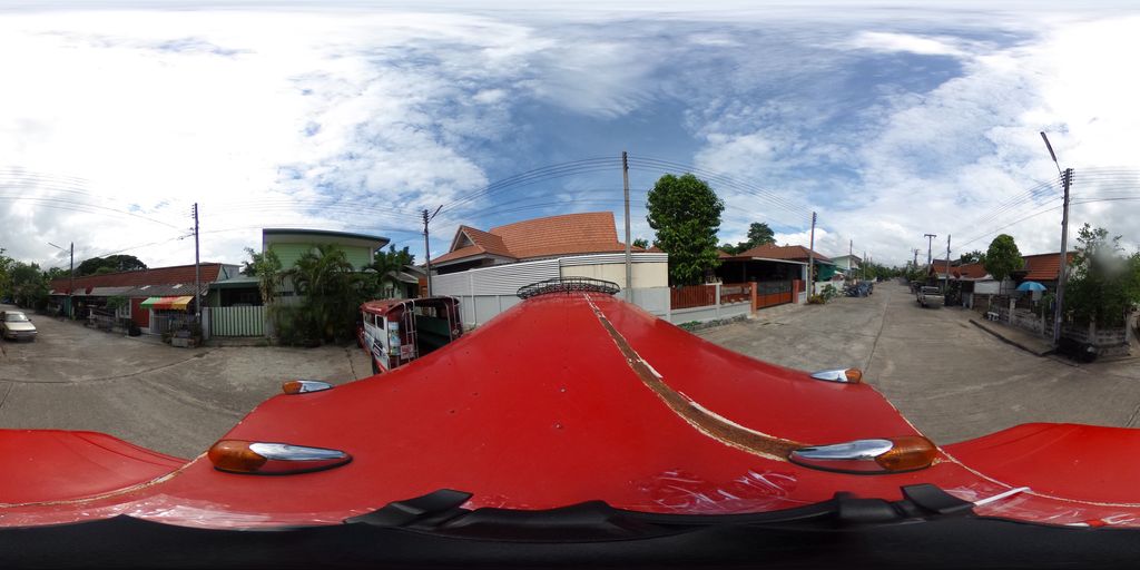 ภาพถนนตรงที่ วัดใหม่อุโบสถ ตั้งอยู่ ถ่ายโดย kavinda พ.ศ. 2562 (2019) · A street-level view of where วัดใหม่อุโบสถ · Wat Mai Ubosot stands, by kavinda in 2562 (2019)