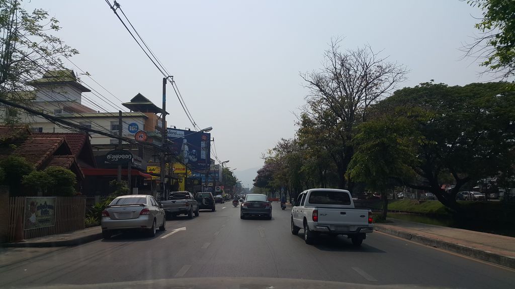 ภาพถนนตรงที่ คลินิกหมอเชียงใหม่ ตั้งอยู่ ถ่ายโดย jrcarlsen พ.ศ. 2560 (2017) · A street-level view of where คลินิกหมอเชียงใหม่ · Mo Chiang Mai Clinic stands, by jrcarlsen in 2560 (2017)