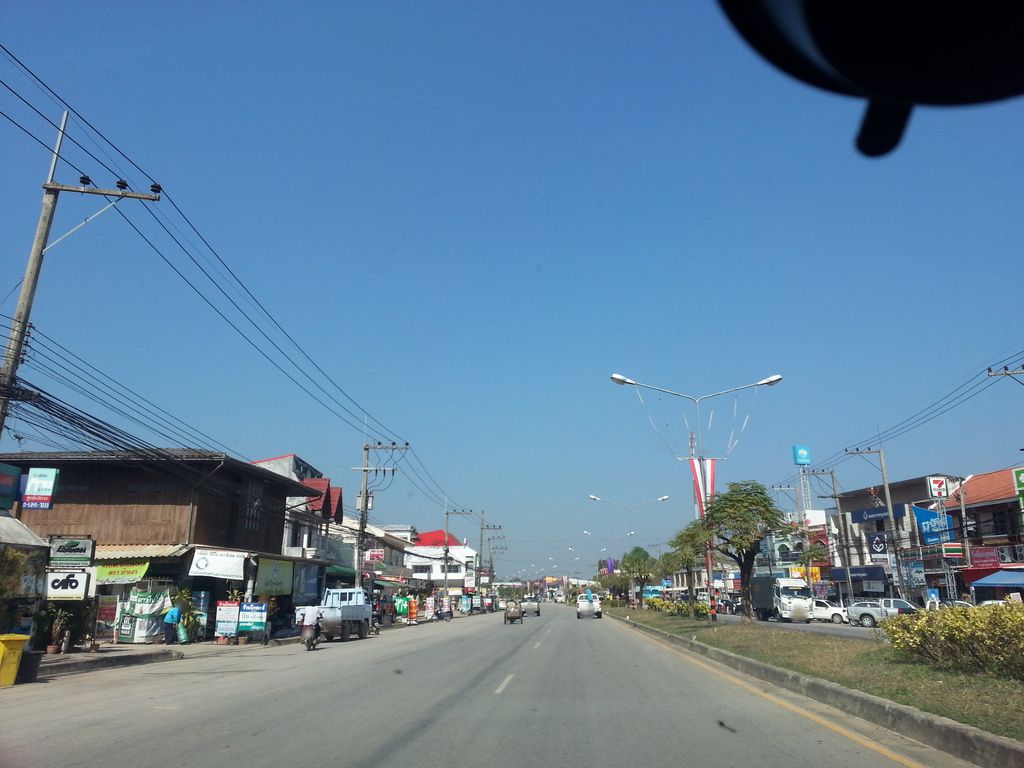 ภาพถนนตรงที่ แว่นตาท็อปเจริญ สาขาไชยปราการ ตั้งอยู่ ถ่ายโดย mishari พ.ศ. 2558 (2015) · A street-level view of where แว่นตาท็อปเจริญ สาขาไชยปราการ · Waenta Top Charoen Sakha Chai Prakan stands, by mishari in 2558 (2015)