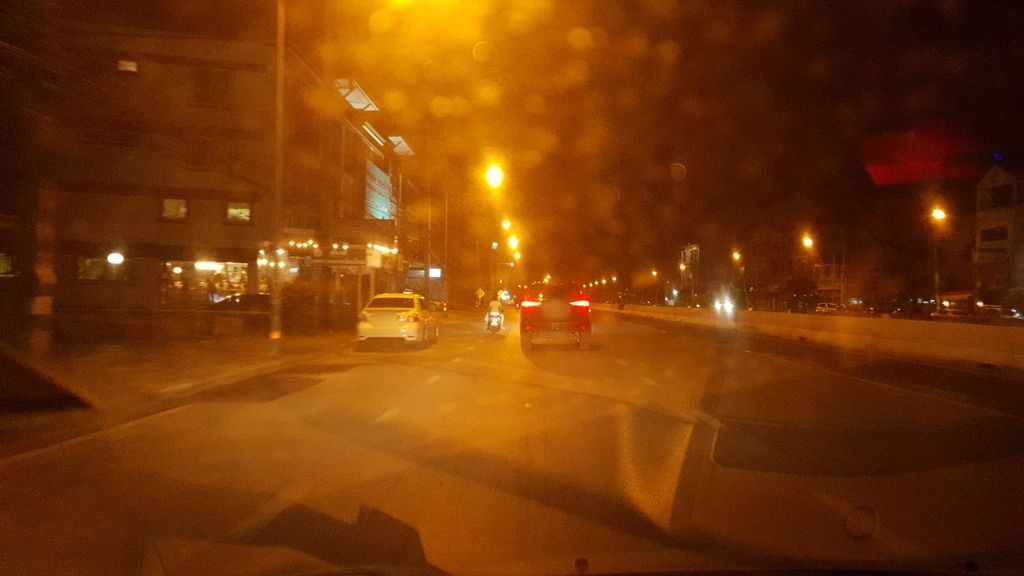 ภาพถนนตรงที่ ลานนาโยคะ นมัสเต ตั้งอยู่ ถ่ายโดย silamanee พ.ศ. 2561 (2018) · A street-level view of where ลานนาโยคะ นมัสเต · Lan Na Yoga Namatte stands, by silamanee in 2561 (2018)