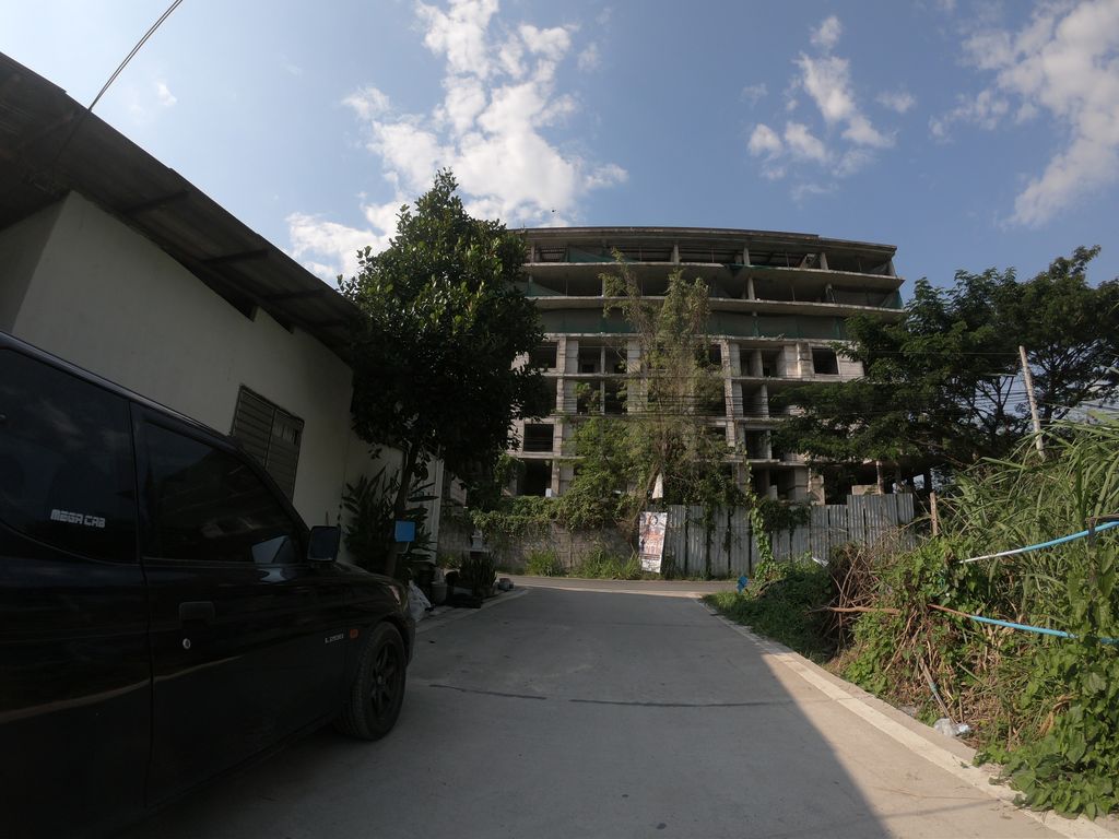 ภาพถนนตรงที่ หม่าล่ามหานิยม ตั้งอยู่ ถ่ายโดย chanuwath_grab พ.ศ. 2562 (2019) · A street-level view of where หม่าล่ามหานิยม · Mala Mahaniima stands, by chanuwath_grab in 2562 (2019)