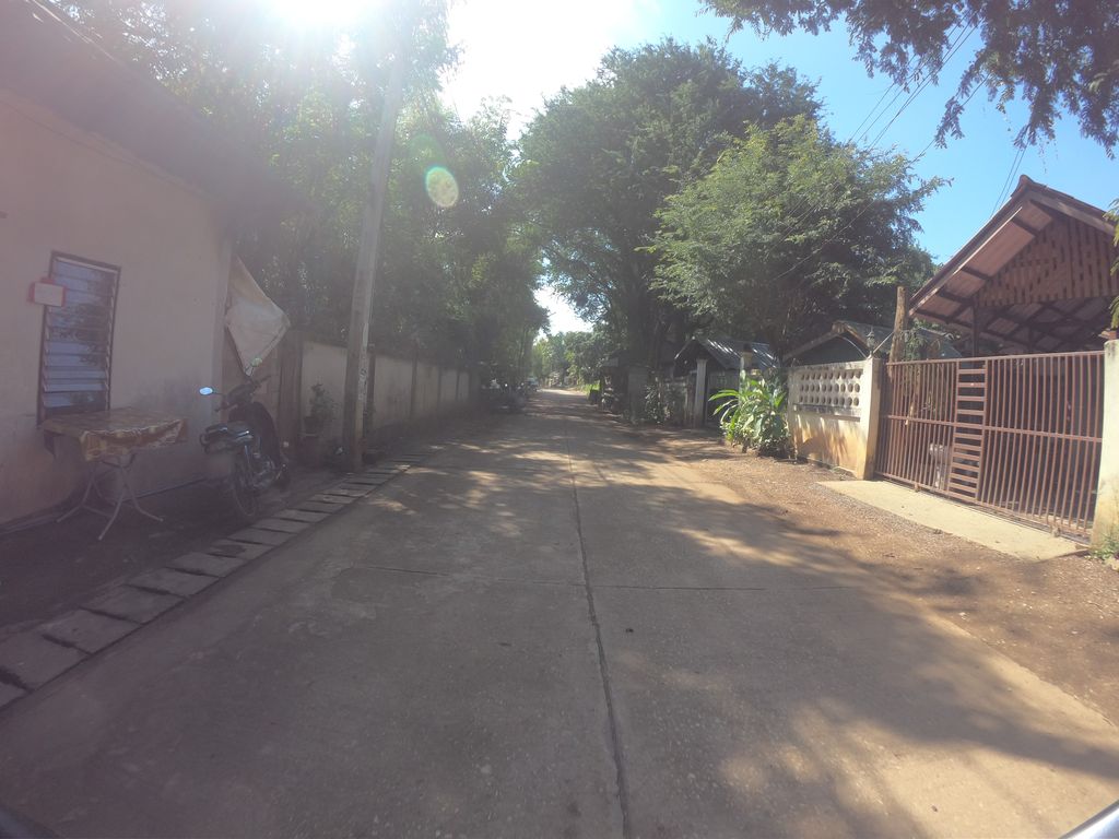 ภาพถนนตรงที่ หลงเขา คาเฟ่-chiangmai ตั้งอยู่ ถ่ายโดย chanuwath_grab พ.ศ. 2562 (2019) · A street-level view of where หลงเขา คาเฟ่-chiangmai stands, by chanuwath_grab in 2562 (2019)
