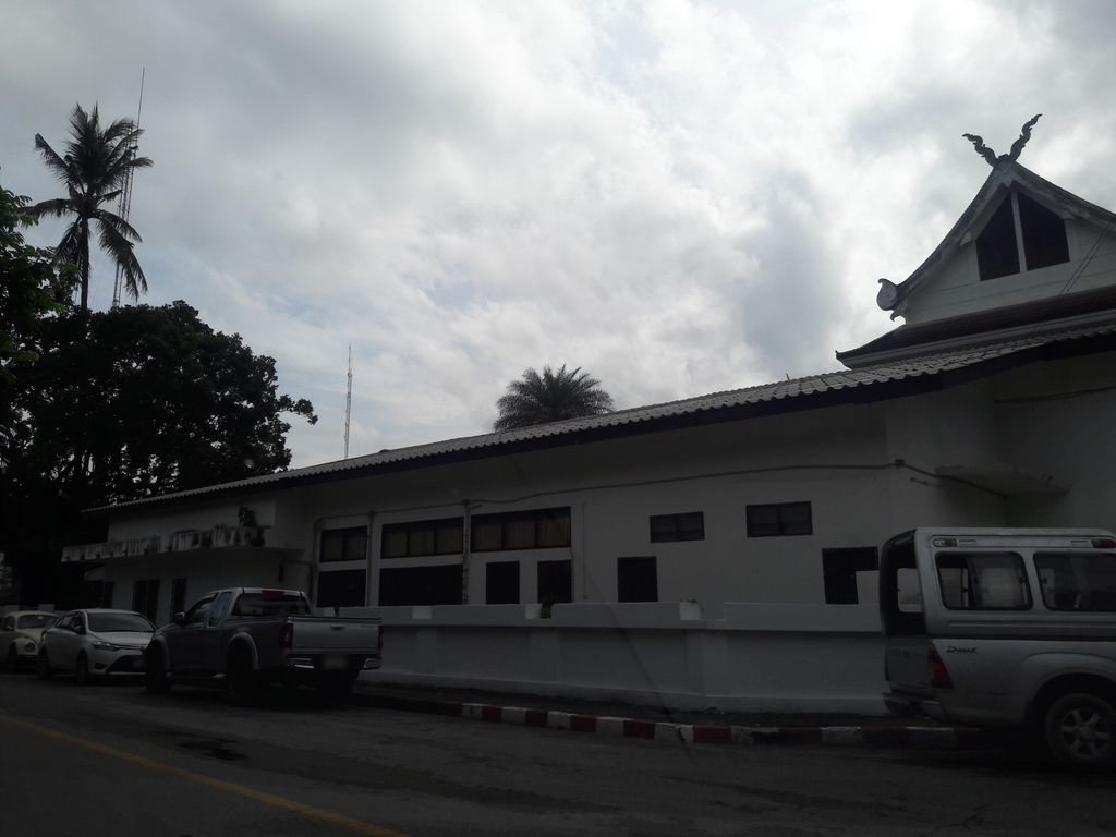 ภาพถนนตรงที่ My Moka Coffee ตั้งอยู่ ถ่ายโดย superbate พ.ศ. 2561 (2018) · A street-level view of where My Moka Coffee stands, by superbate in 2561 (2018)