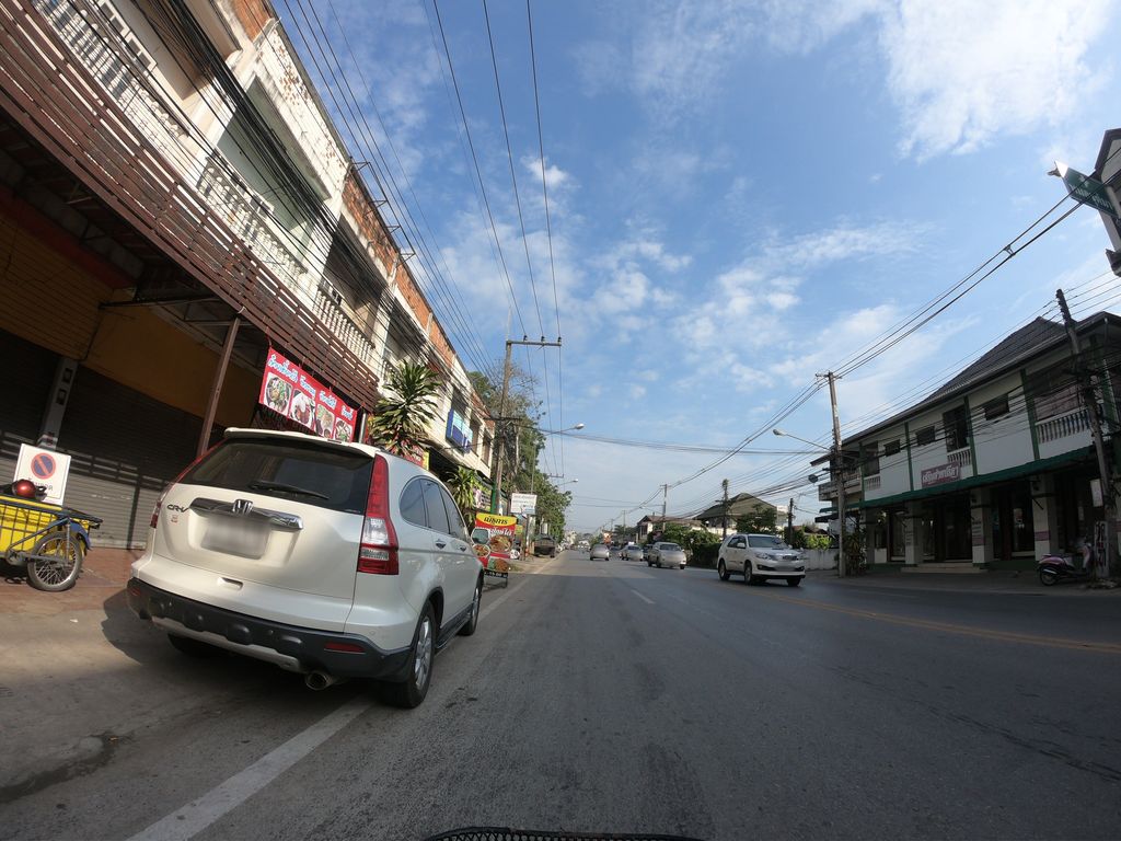 ภาพถนนตรงที่ Art House by Kru Exq ตั้งอยู่ ถ่ายโดย chanuwath_grab พ.ศ. 2562 (2019) · A street-level view of where Art House by Kru Exq stands, by chanuwath_grab in 2562 (2019)